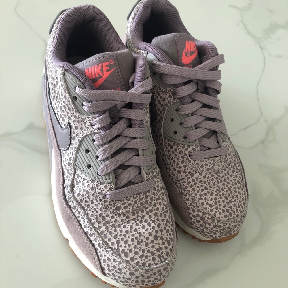 Nike air